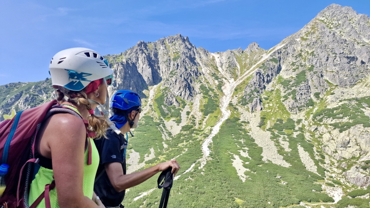 Z przewodnikiem i z... kijem