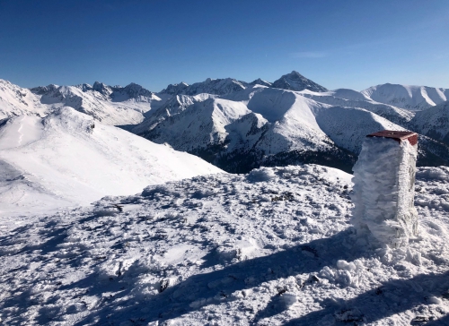 Kopa Kondracka i słupek graniczny Kopa Kondracka i słupek graniczny