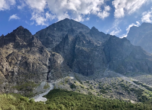 Kieżmarskie Szczyty widziane z Doliny Kieżmarskiej Kieżmarski Szczyt widziany z Doliny Kieżmarskiej