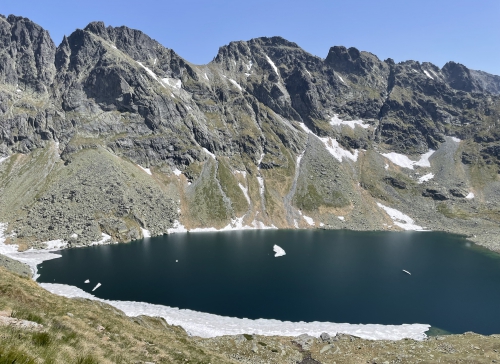 Widok na Mięguszowieckie Szczyty znad Wielkiego Hińczowego Stawu