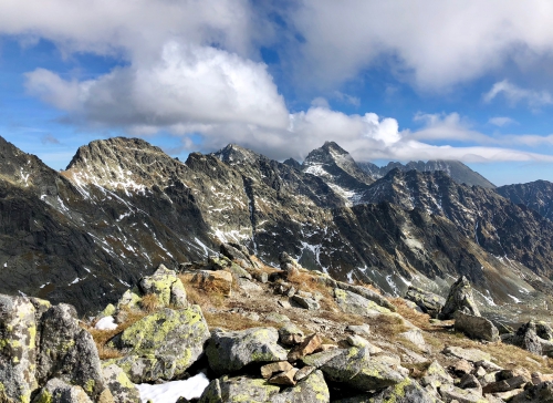 Mięguszowiecki Szczyt Czarny i widok na wschód