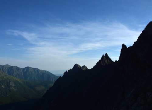 Widok z podejścia na szczyt Rysów