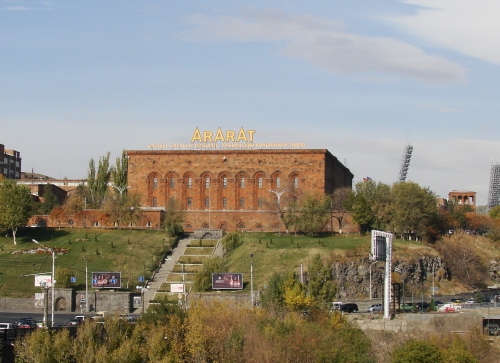 Armenia - Podróż z widokiem na Ararat