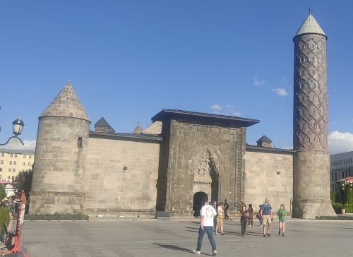 Medresa w Erzurumie Erzurum-trekking-Kackary-Kaczkary-Mediusz